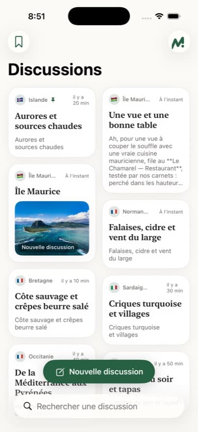 L'écran d'accueil de l'app : mosaïque des conversations par destination.